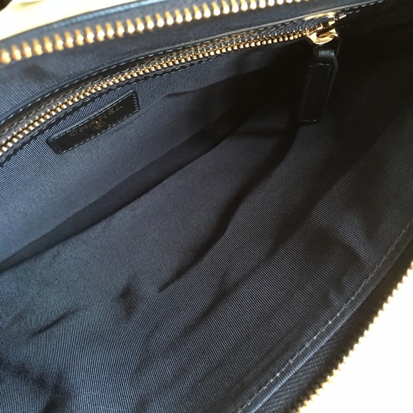 Brand new Chanel pouch clutch navy gold - Picture 8 of 8